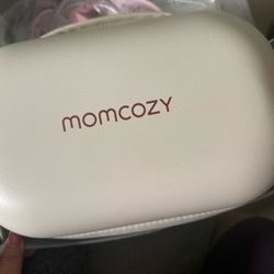 Wearable Momcozy Breast pump 