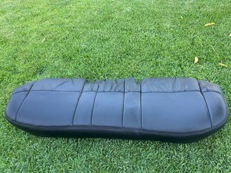Lincoln town car back seat ( bottom)