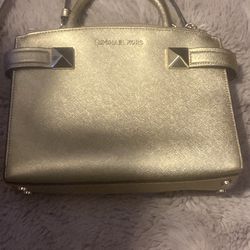 MICHAEL KORS SHEILA MEDIUM GOLD