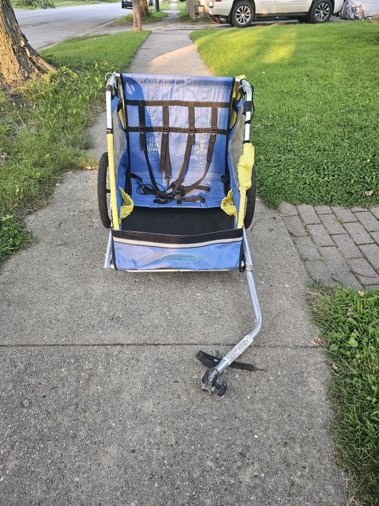 WEE-RIDE BIKE TRAILER WORKS GOOD
