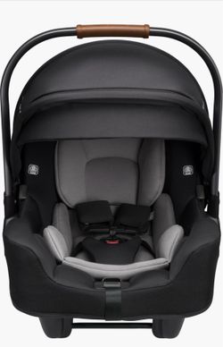 USED Nuna PIPA RX Car seat & Base