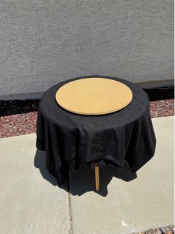 Round Coffee Table with Glass Center Insert