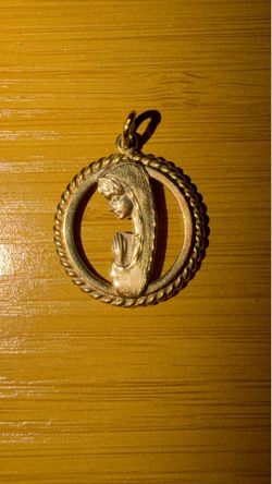 14k gold Prayer Pendant