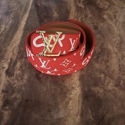 Louis Vuitton X Supreme belt