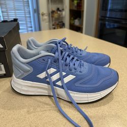 Adidas Duramo 10 - Size 7.5 - Worn Once 