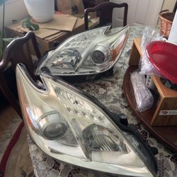 2013 Toyota Prius headlights