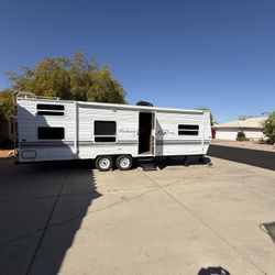 2002 Wildwood Trailer 26’