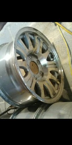 Factory Set Expedition alloys and caps no tires