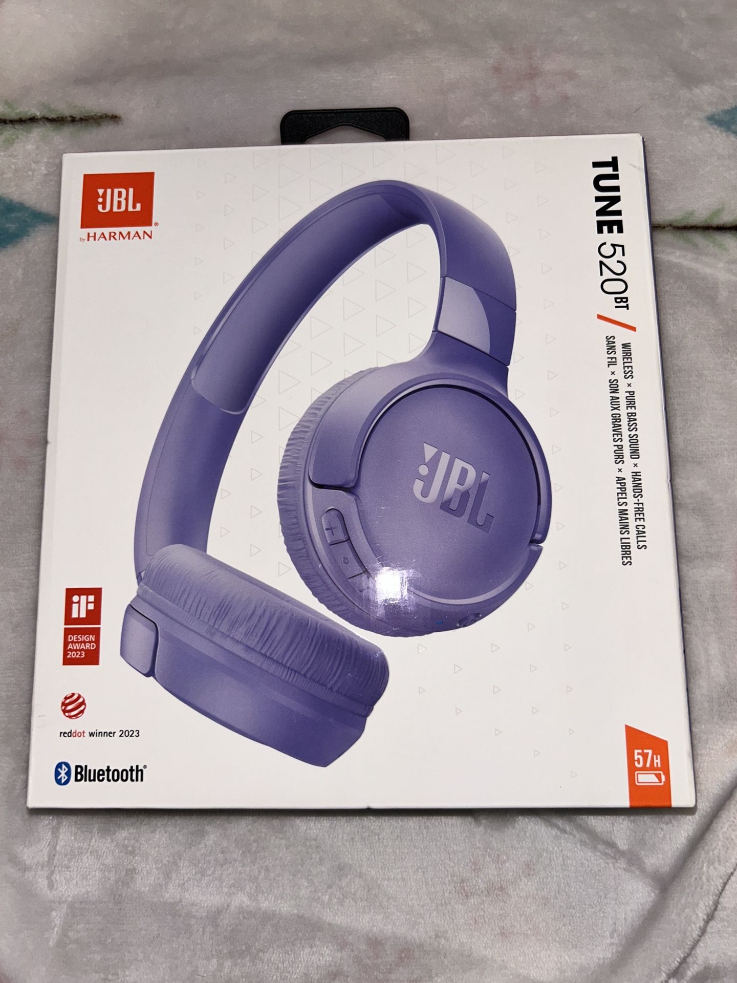 JBL headphones 520 BT