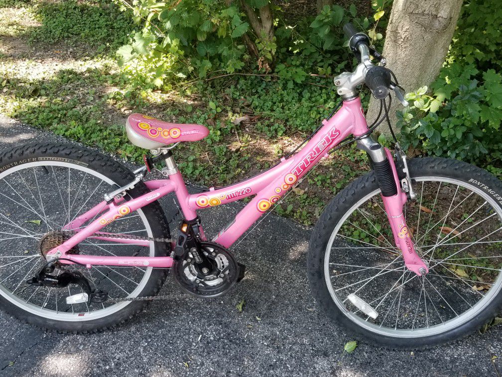 Kids girls Trek 24 inch mountain bike $170 Firm