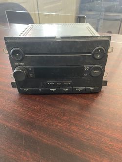 2005-2006 Ford F150 Radio