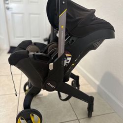 Doona Stroller With Infant Insert