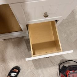 6 Inch Single White Farm Vanity 