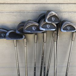 Men’s Golf Iron Set 3-PW, SW with Steel Shafts