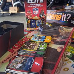 UNO Elite NFL Collector Cards UNO Game Play