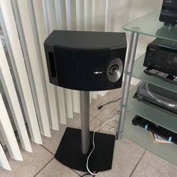 Bose Series 301 V Speakers With Stands. 