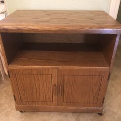 Multi use for bedroom or kitchen Or TV stand