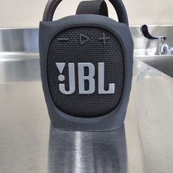 Jbl Clip 4 With Case