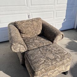 Couch Chair With Ottoman 
