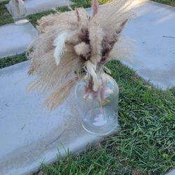2 Glass Vases/jar