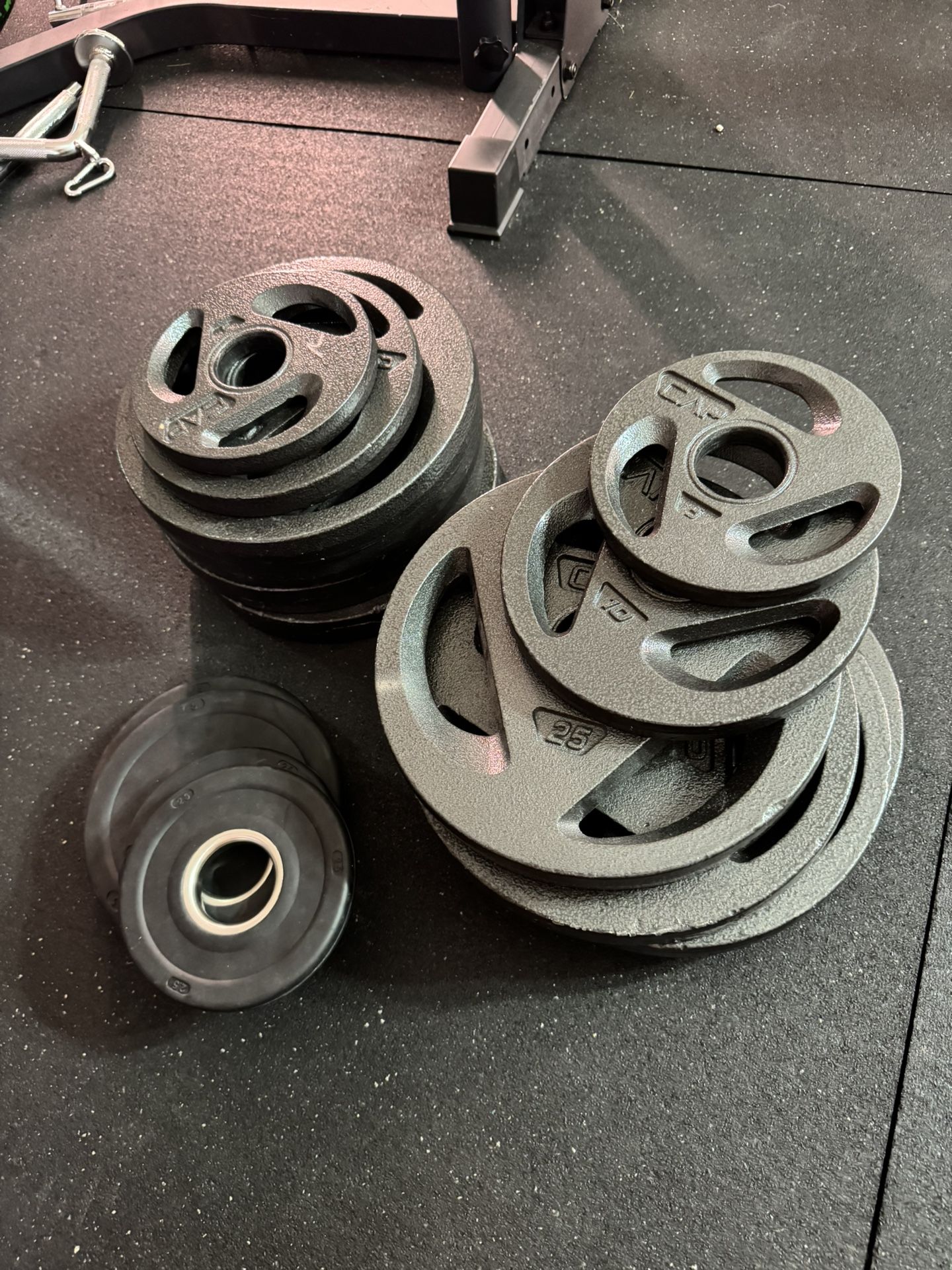 245 Lbs of Olympic Cast iron Cap Weights