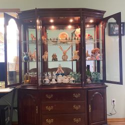 Ethan Allen Display China Hutch And  Tv China Hutch 