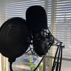 🎤 TONOR Cardioid Condenser Mic Kit – Boom Arm + Pop Filter + Shock Mount