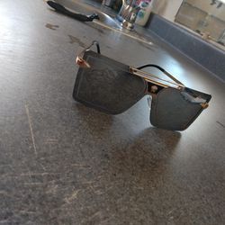 Versace Shades. Clean Great Condition 