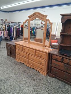 Vanity & Dresser Combo