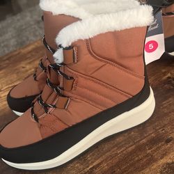 Snow Boots