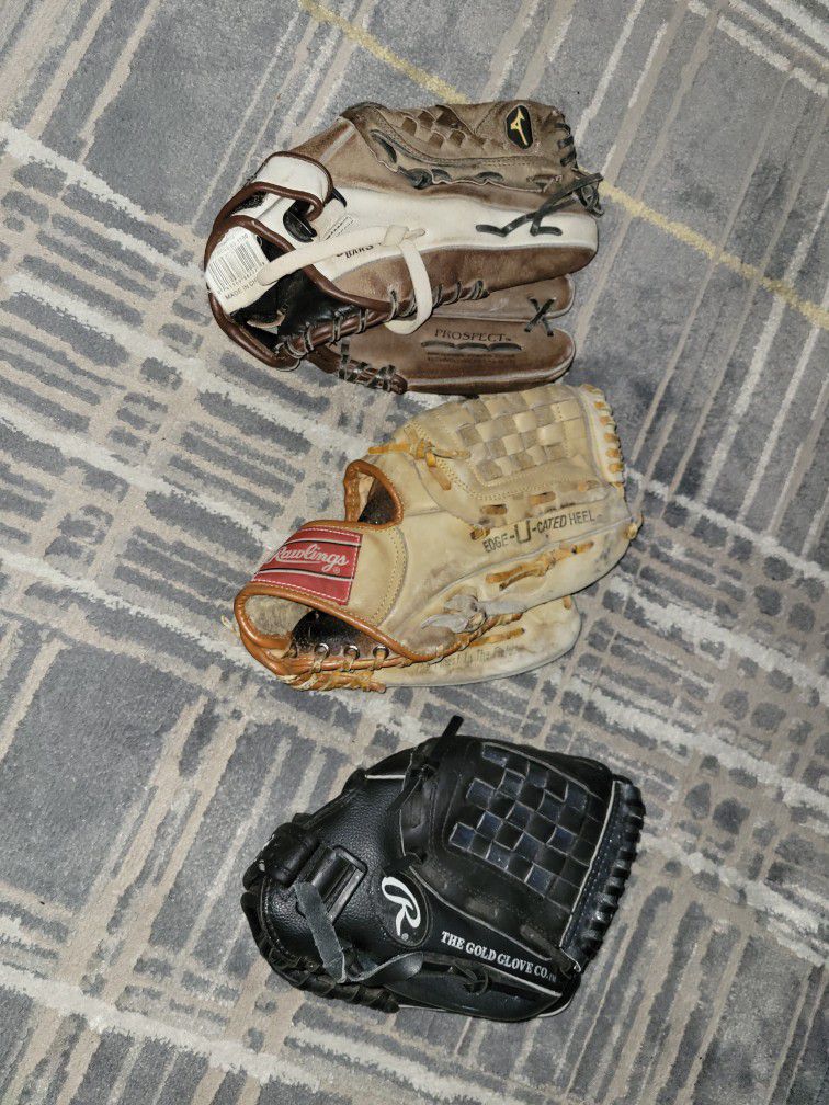 Baseball Gloves 11"