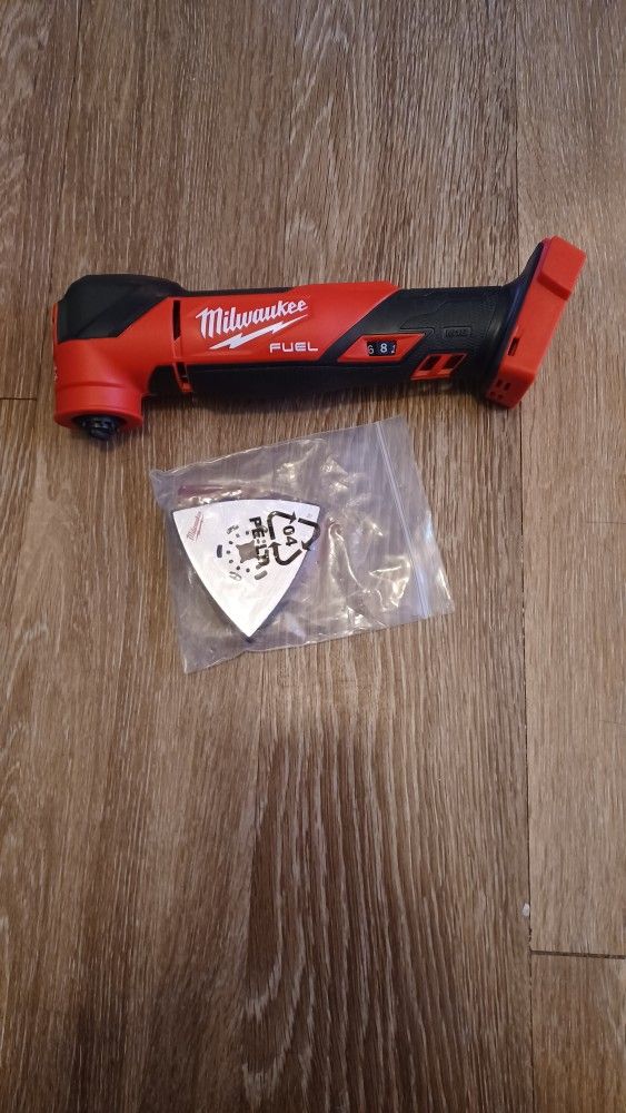 Milwaukee M18 Fuel Multitool Variable Speed With Blade  New  Tool Only 