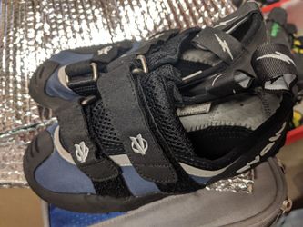 Climbing shoes women 5.5 blue