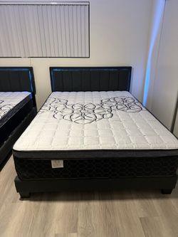 Queen size bed frame with led lights new in a box mattress included  we offer same day delivery   Cama Queen size con Luz led Nueva en Caja Colchon. I