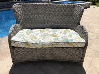 Pier 1 Settee Love Seat Chair Couch Outdoor Furniture for Sale in Apex NC OfferUp