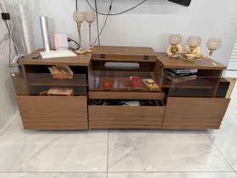 Mesa para abajo del TV