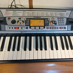 Yamaha PSR-280 portatone electronic keyboard 61 key 6 track recorder Watch Video