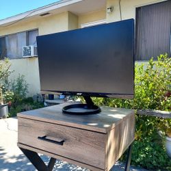 BRAND NEW MONITOR