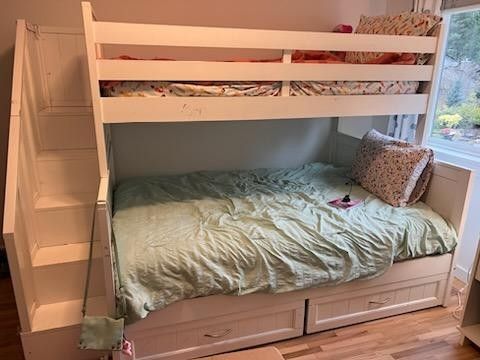 Bunk Beds - Twin Over Full