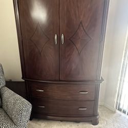 Bedroom Complete Dressers