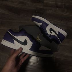 AIR JORDAN 1 LOW COURT PURPLES size US M 10.5