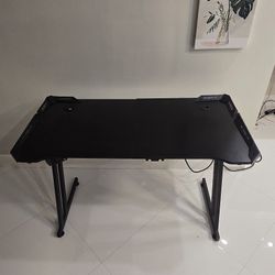 Gaming Desk / Computer Desk with LED Lights – Excellent Condition