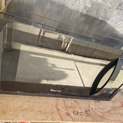 Microwave, good condition.