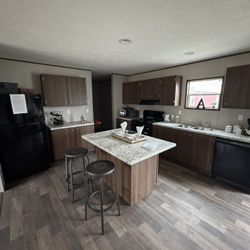 Double Wide 5 Bed 3 Bath Must Sell 