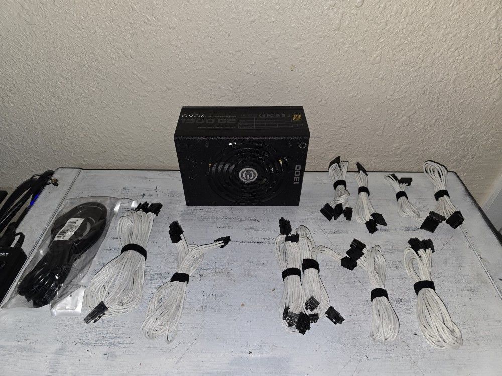 PC POWER SUPPLY 1300 WATTS CUSTOM WHITE CABLES
