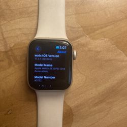Apple Watch SE (GPS) 2nd Generation 