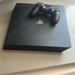 PS4 W/ Controller
