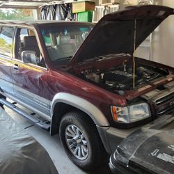 2001 Isuzu Trooper