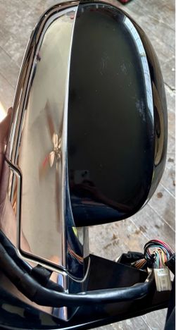 09-14 Cadillac Escalade Right Passenger Side Mirror Assembly Black & Chrome  9+8 Wire