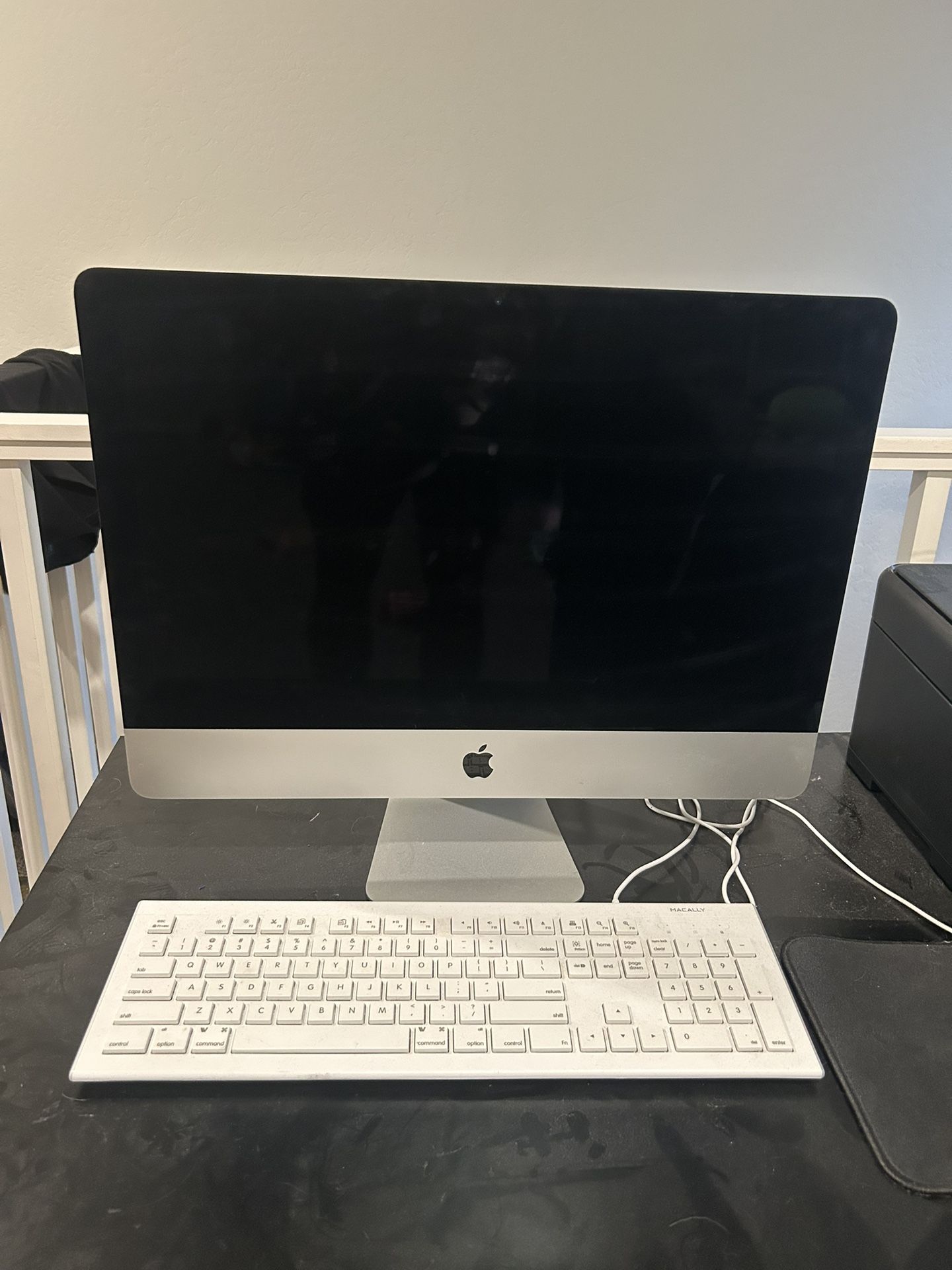 Apple Desktop for sell